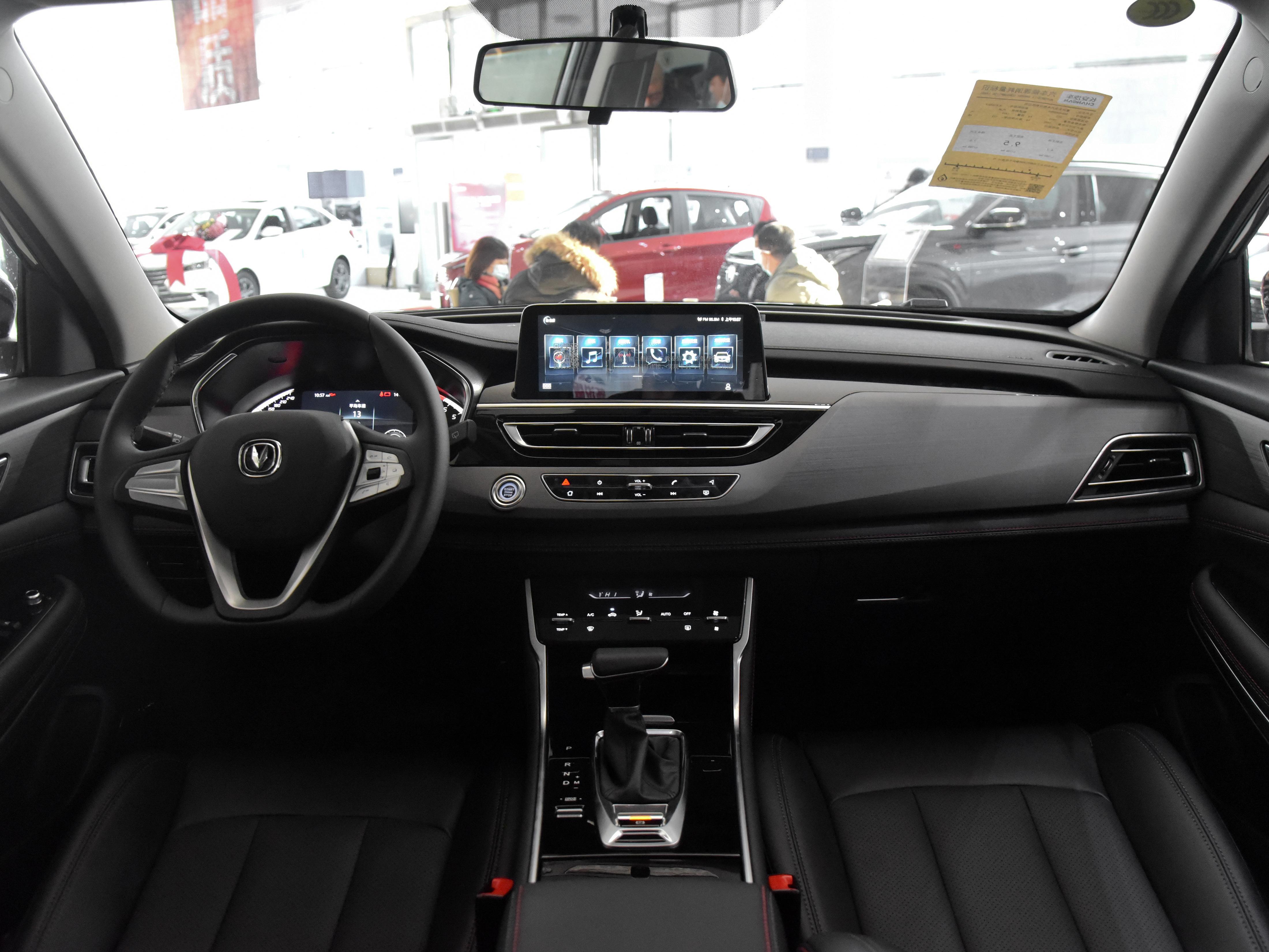 外观好看舒适动力强跑高速稳的suv,新款长安cs75哪一款最值得购买