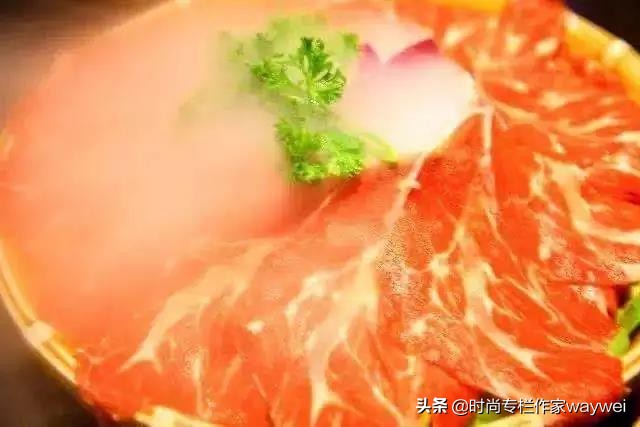 寒风飒飒,人类无法阻止火锅的蔓延势头了……