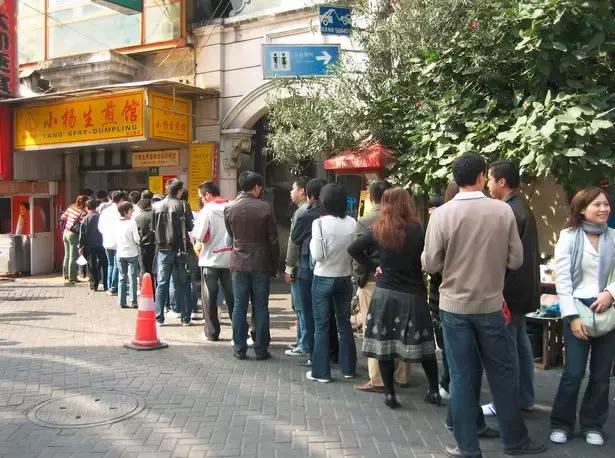 从街边店逆袭到700家连锁店,夫妻店成功逆袭互联网大鳄