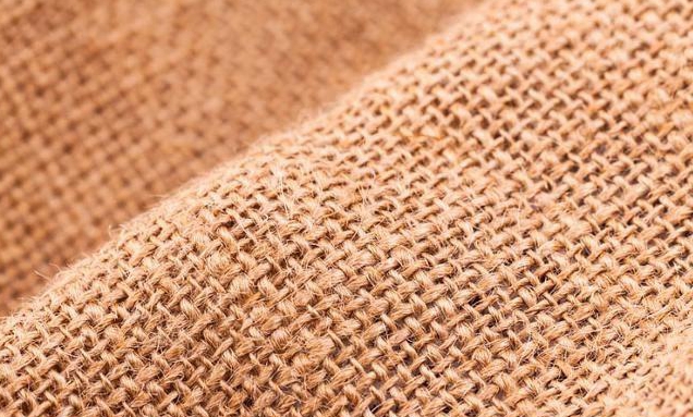 夏天穿哪种面料舒服且不会容易臭,夏天穿哪种棉的衣服不会热