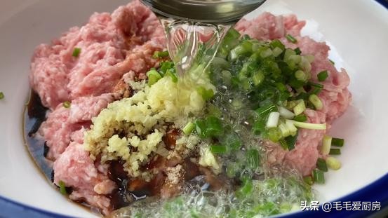 做锅贴用什么水和面,做锅贴有人用淀粉