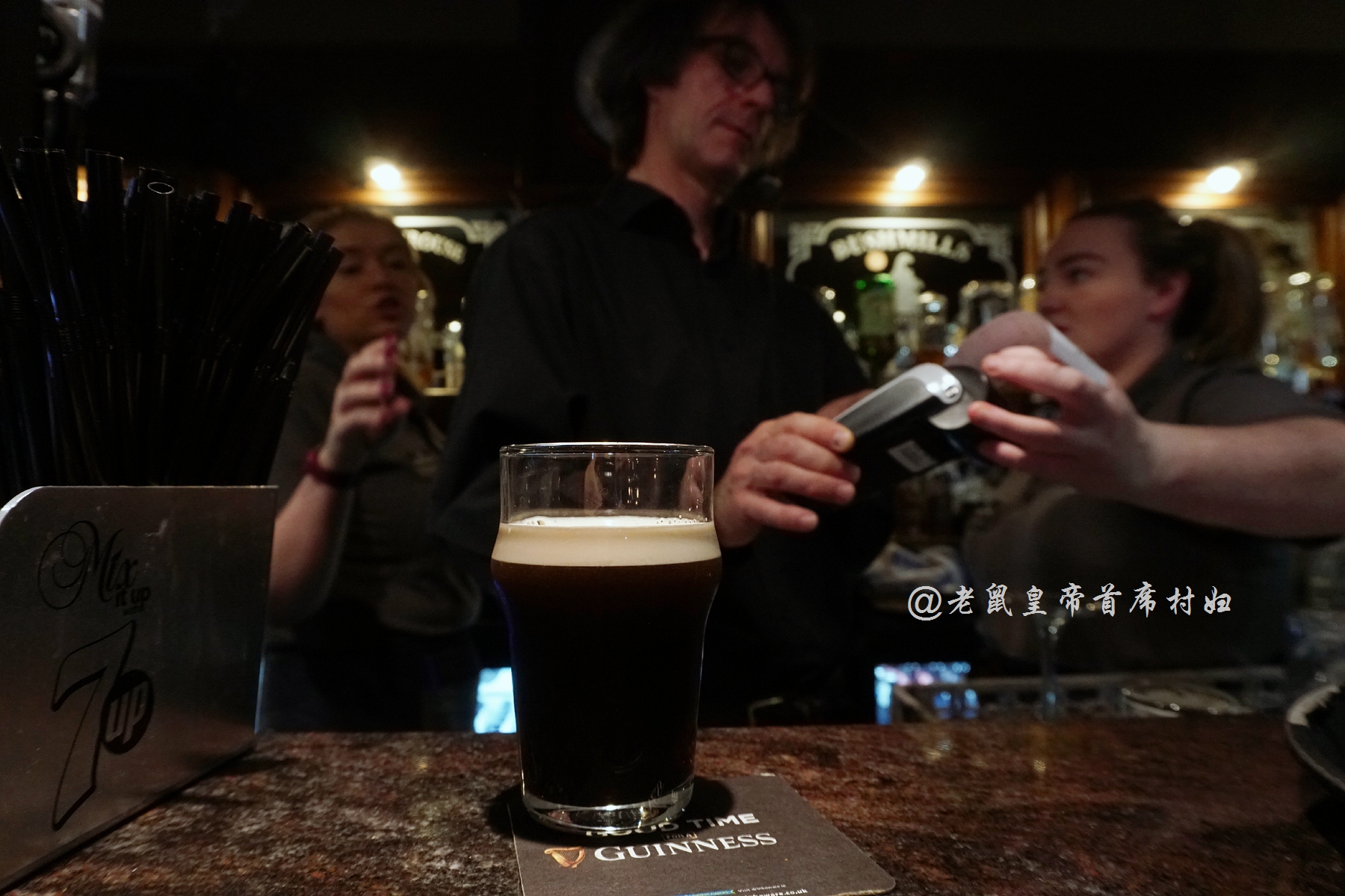 剑桥数学老师加盟，一杯黑啤含3000万泡泡，养活首都三分之一人口