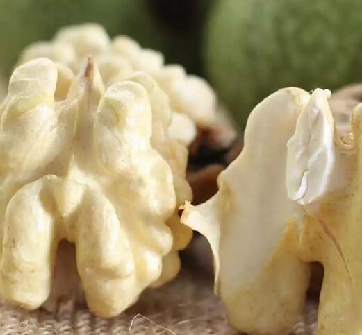 云南高山土特产新鲜去青皮湿核桃,云南生核桃鲜核桃