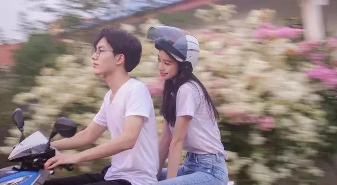 男生与女生怎么聊天才是最佳,男生怎么和女生聊天十个技巧