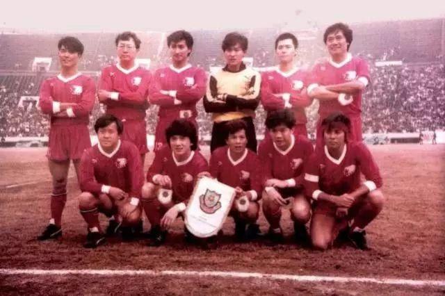 徐灿夺得金腰带中国骄傲,徐灿获得世界拳王金腰带