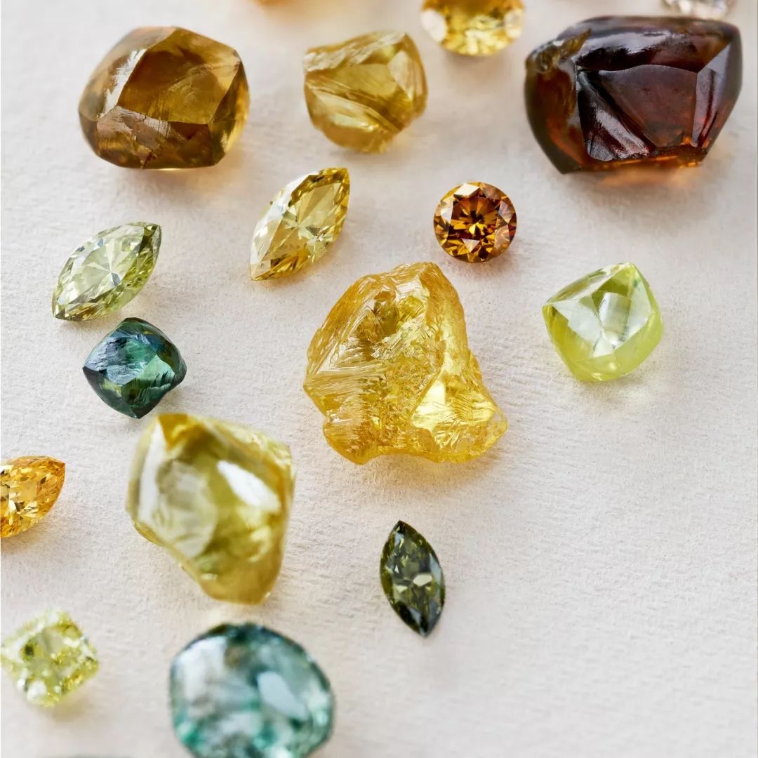 钻石戒指钻石怎么挑选,结婚怎么挑黄金首饰