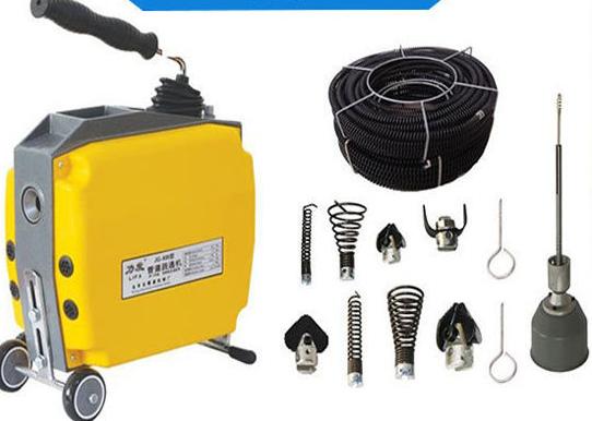 下水道疏通机手动使用视频,手摇下水道疏通器怎么使用