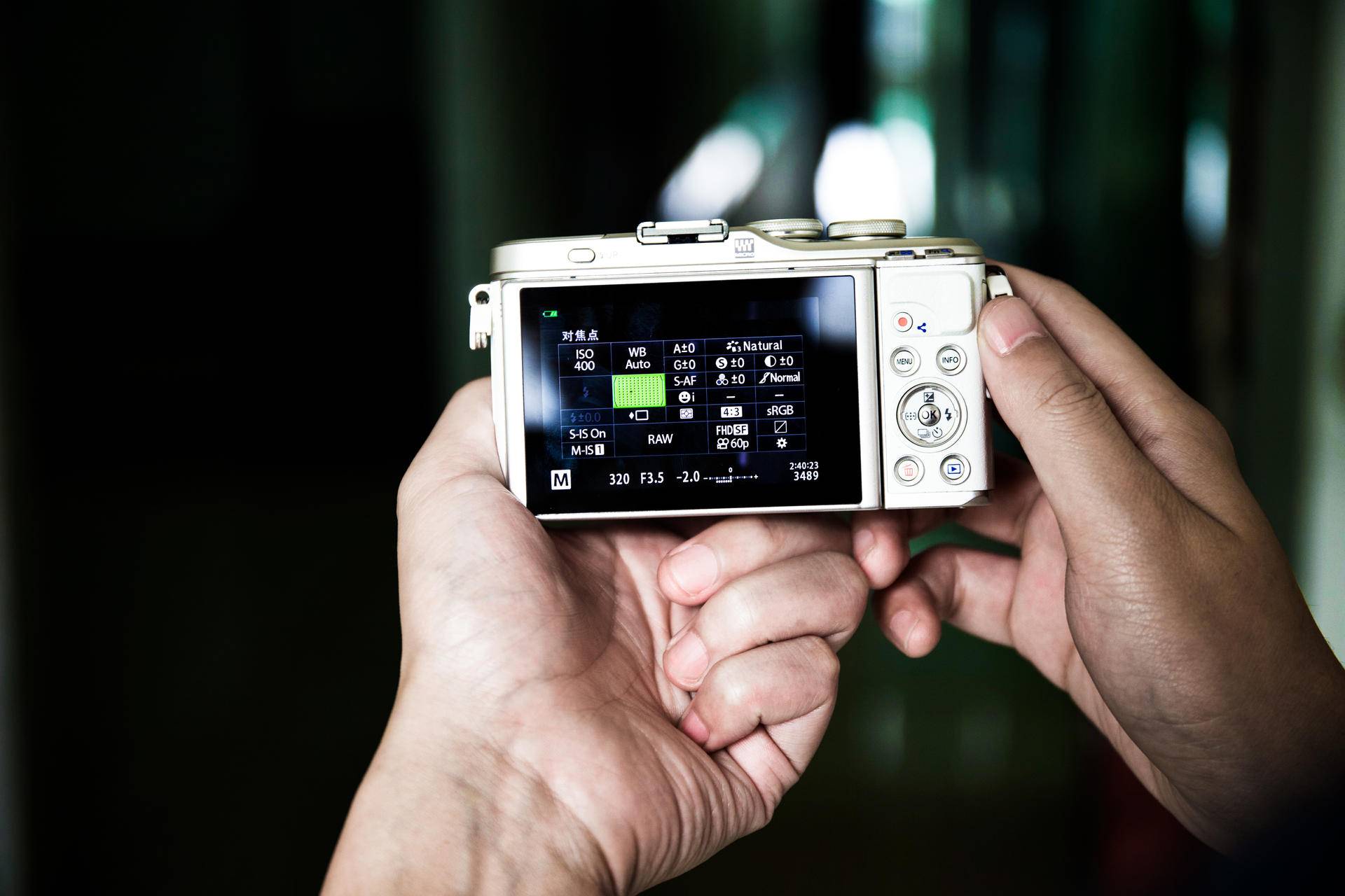 一台可以带出去的中画幅相机,奥林巴斯微单e-m10优缺点