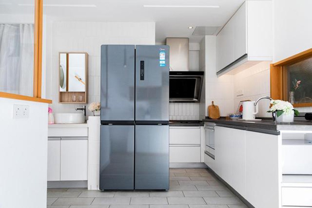 选冰箱主要关注配置,美的冰箱465和471哪个性价比高