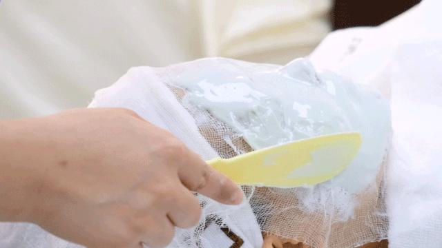 贵妇深层毛孔清洁,皮肤管理护肤中心深层清洁毛孔