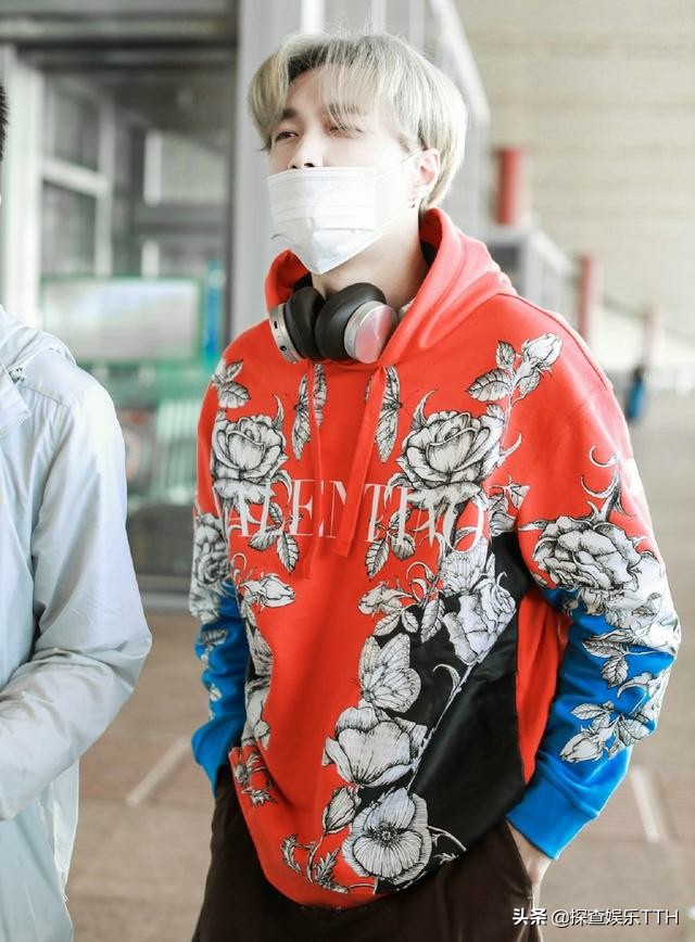 张艺兴新发色银色,张艺兴银色发型图片