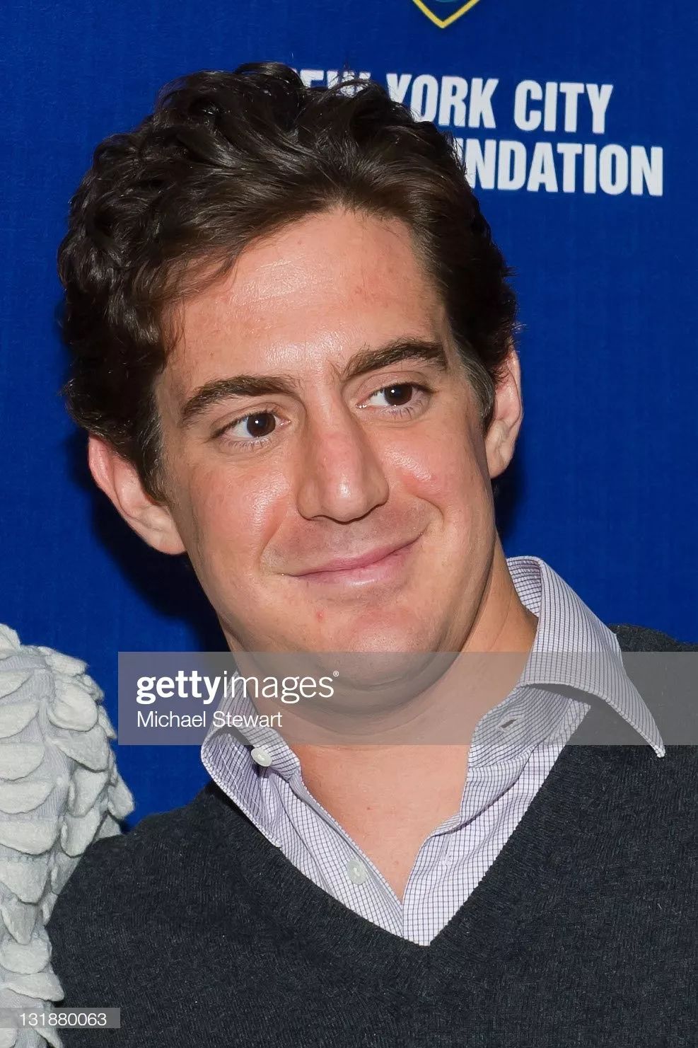 刚甩了23岁“小鲜肉”，50岁邓文迪又收割一超级富豪，来头不小