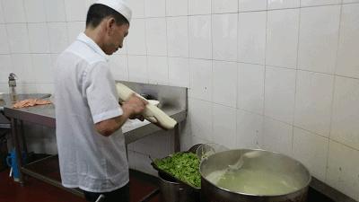 想去摆摊创业的说说,有一起创业摆摊的吗