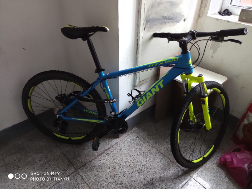 捷安特atx660骑行轻松吗,捷安特atx660是什么车身