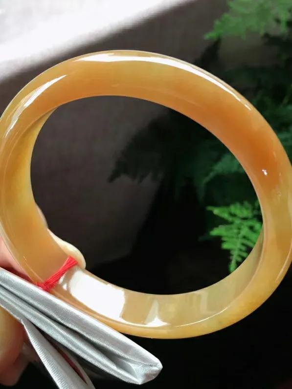 黄龙玉貔貅到底值多少钱,黄龙玉貔貅的价格与价值