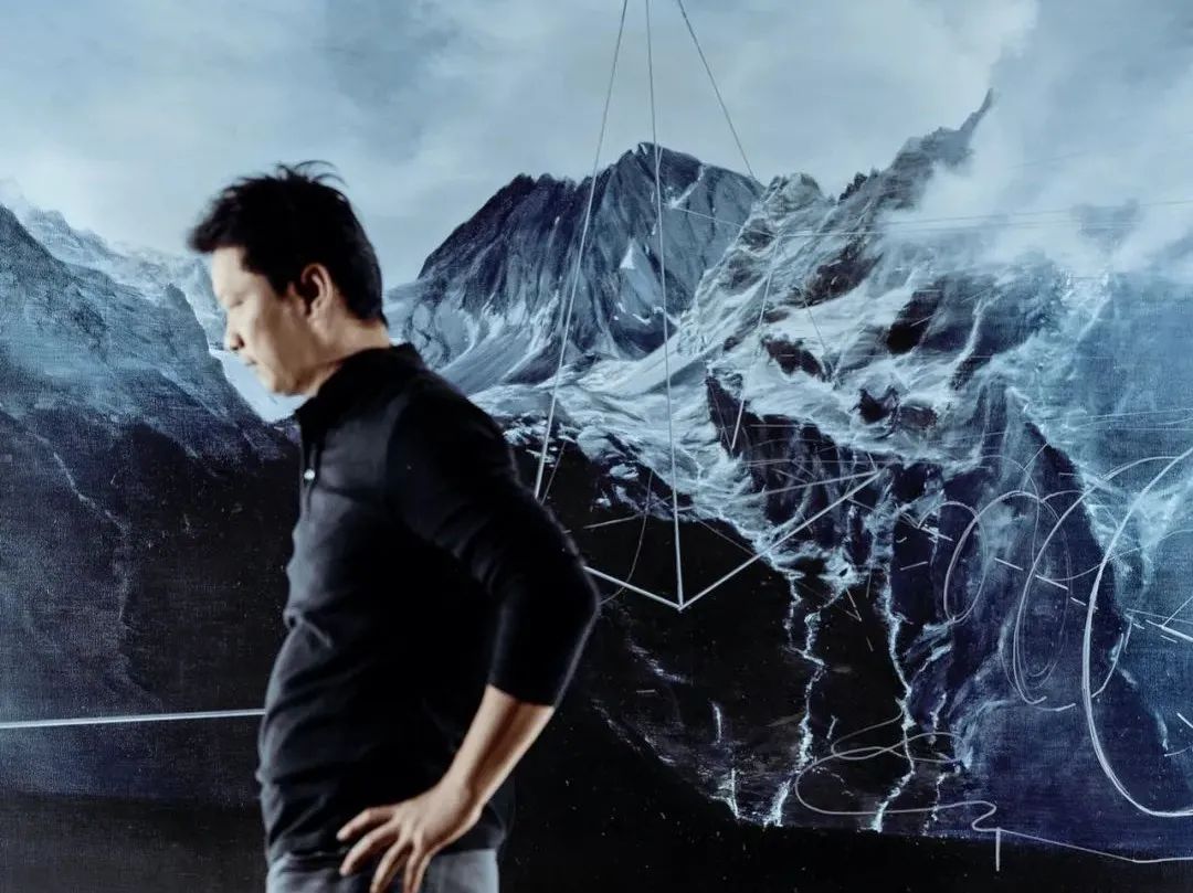 东北小城走出的“狂徒”：火遍全世界，老外排队看他的展