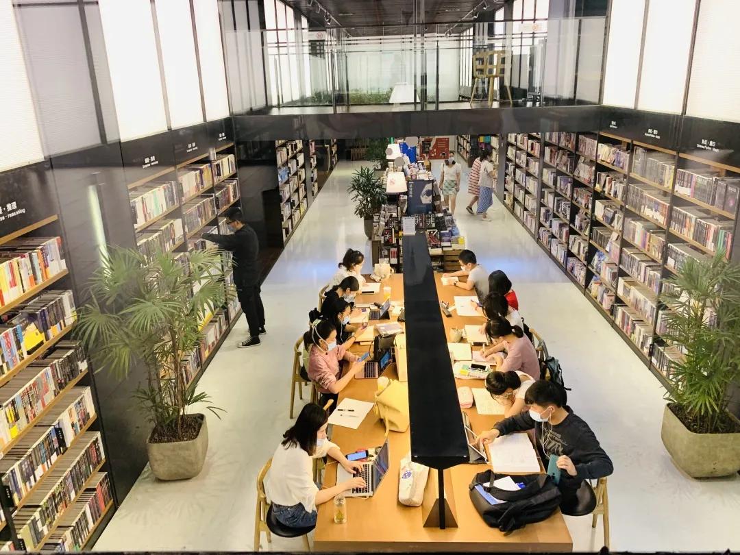 用阅读触摸成都｜在成都不能错过的10家书店（下）