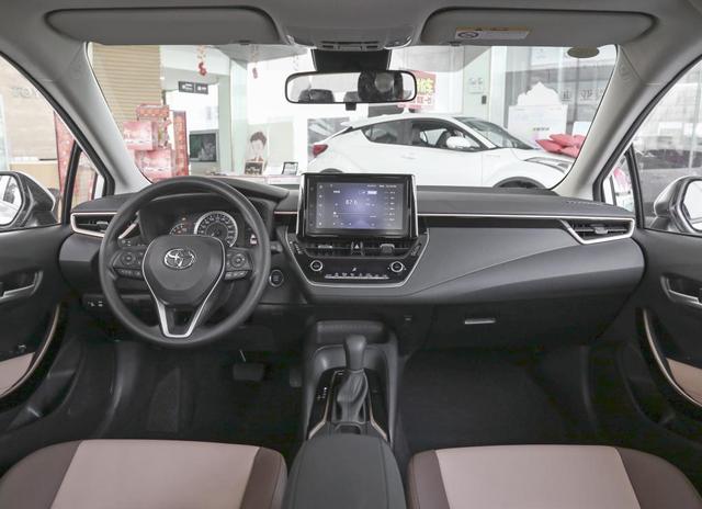 11万放弃朗逸提了丰田卡罗拉，开了5400公里，车主说出真实感受