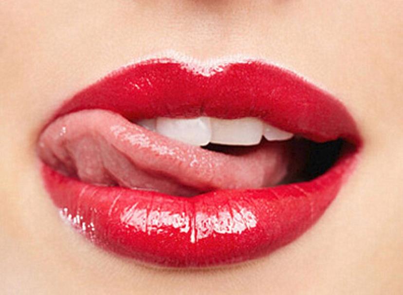 高颜值口红豆沙色,高颜值显白滋润口红