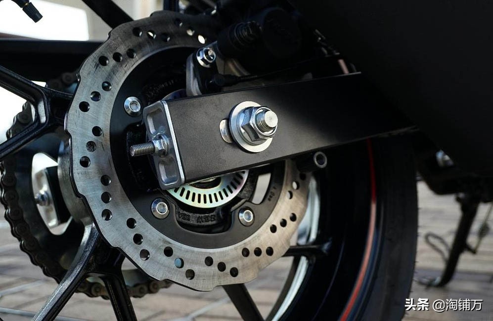 铃木250gsx哪国产的,铃木gsx250r2020款摩托车测评