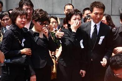 罗京葬礼刘继红现状,罗京死后刘继红怎么样了