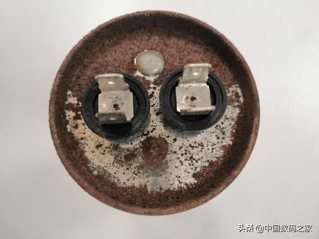 更换空调启动电容新电容要放电吗,空调电容的拆装视频