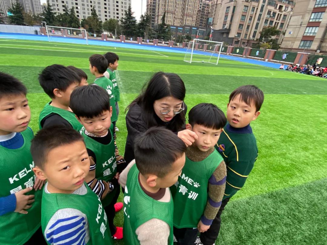 魅力足球绿荫筑梦,魅力足球描绘梦想