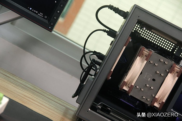 没有什么桌面几点零,折腾不止的电脑桌面好物分享