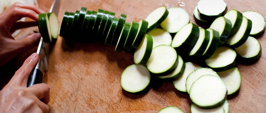 西葫芦只开雄花不开雌花,西葫芦只开雌不开雄怎么办