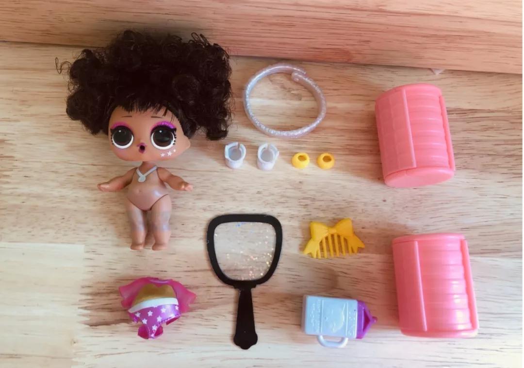 泡泡玛特惊喜任务,惊喜娃娃艾莎版