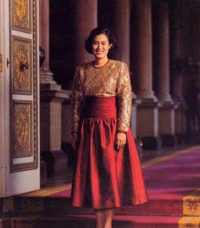 泰国公主诗琳通加冕,泰国王位诗琳通