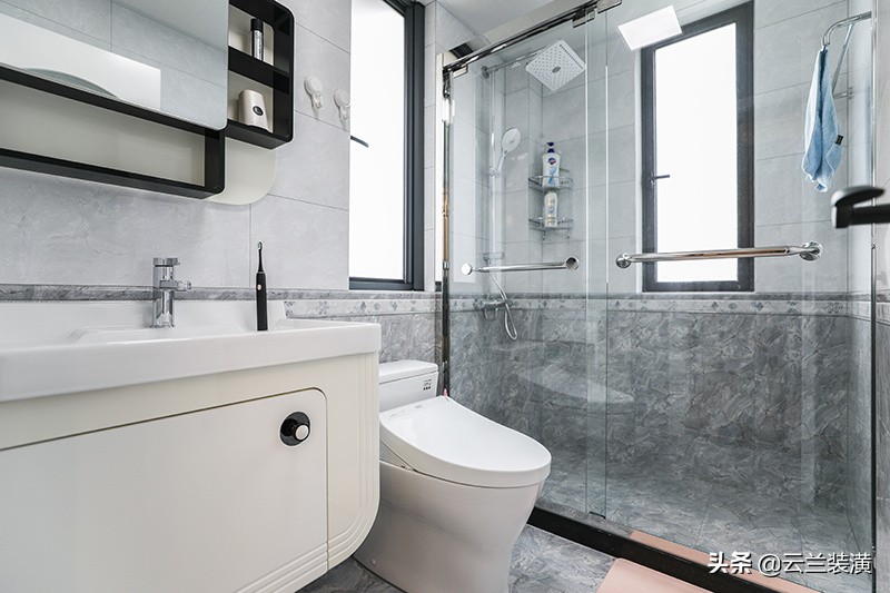 浴柜盆上的污渍有什么清理的方法,如何清洗卫浴墙壁污渍小妙招