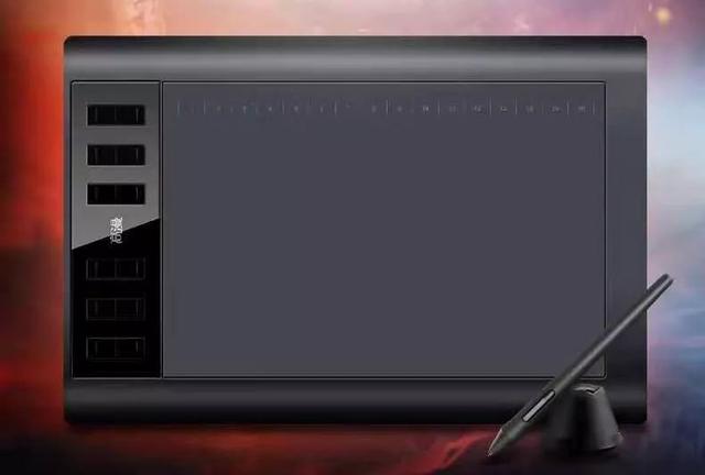 新手到底选择数位板还是数位屏好,数位屏和数位板选哪个适合初学者