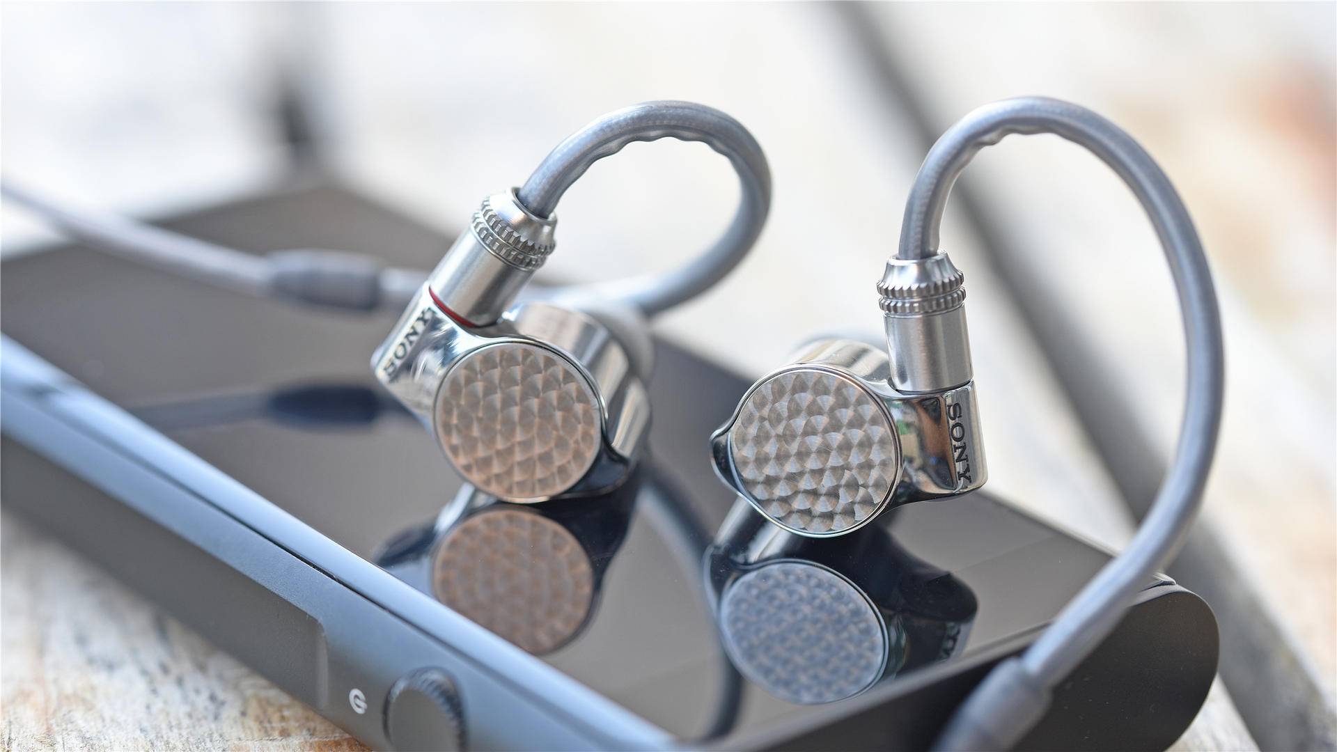 索尼ierm9对比z1r,索尼ierz1r用什么升级线