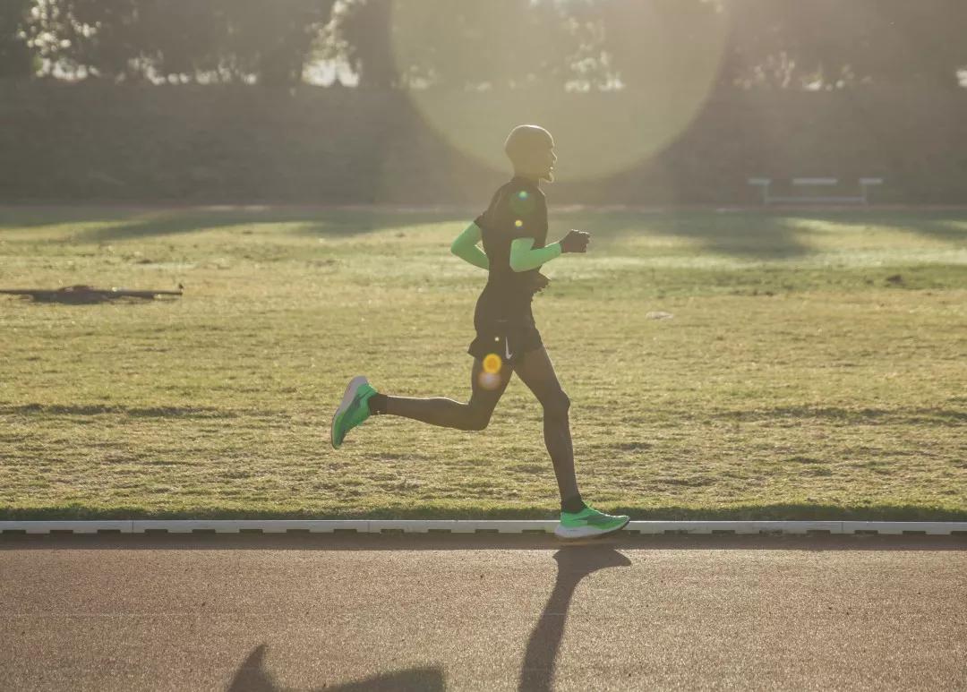 亚瑟士碳板跑鞋metaspeedsky,up302.0elite碳板跑鞋