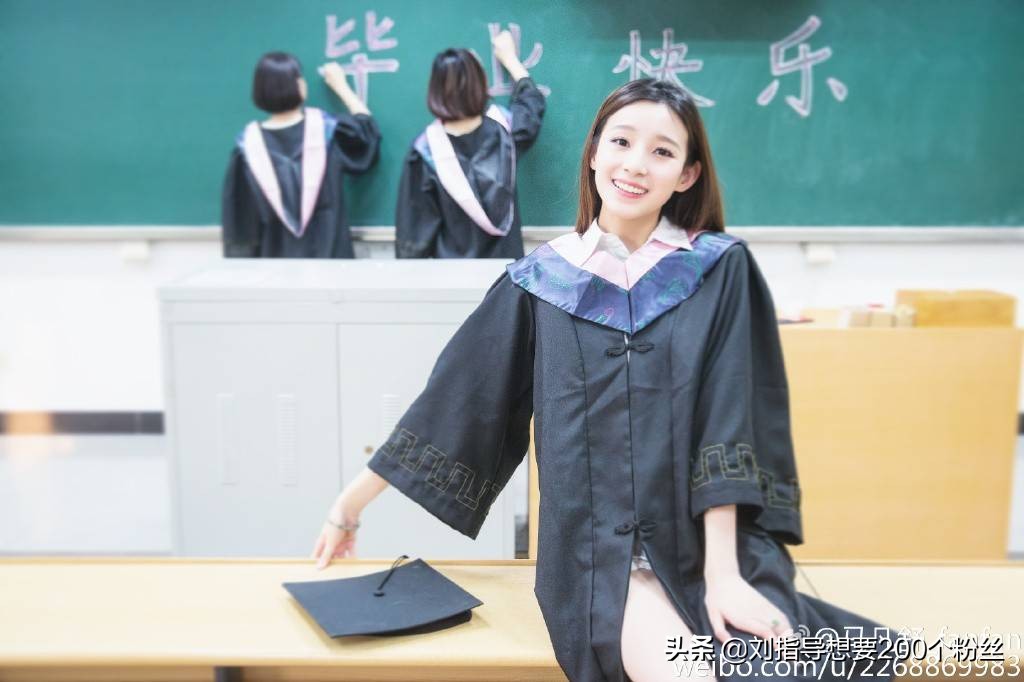 天下足球女主持人马舒凡,天下足球女主持人马凡舒漂亮