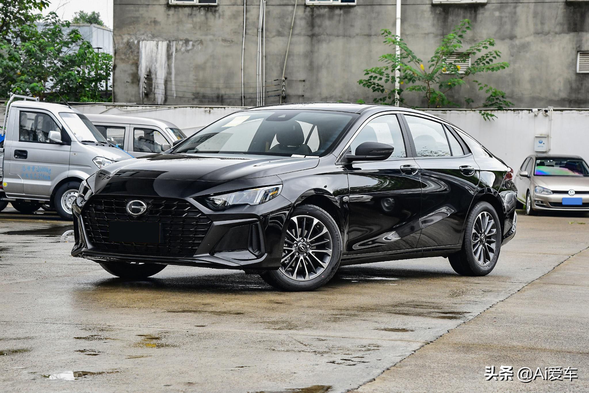 传祺影豹j16苏神版优惠多少,广汽传祺影豹和名爵5对比