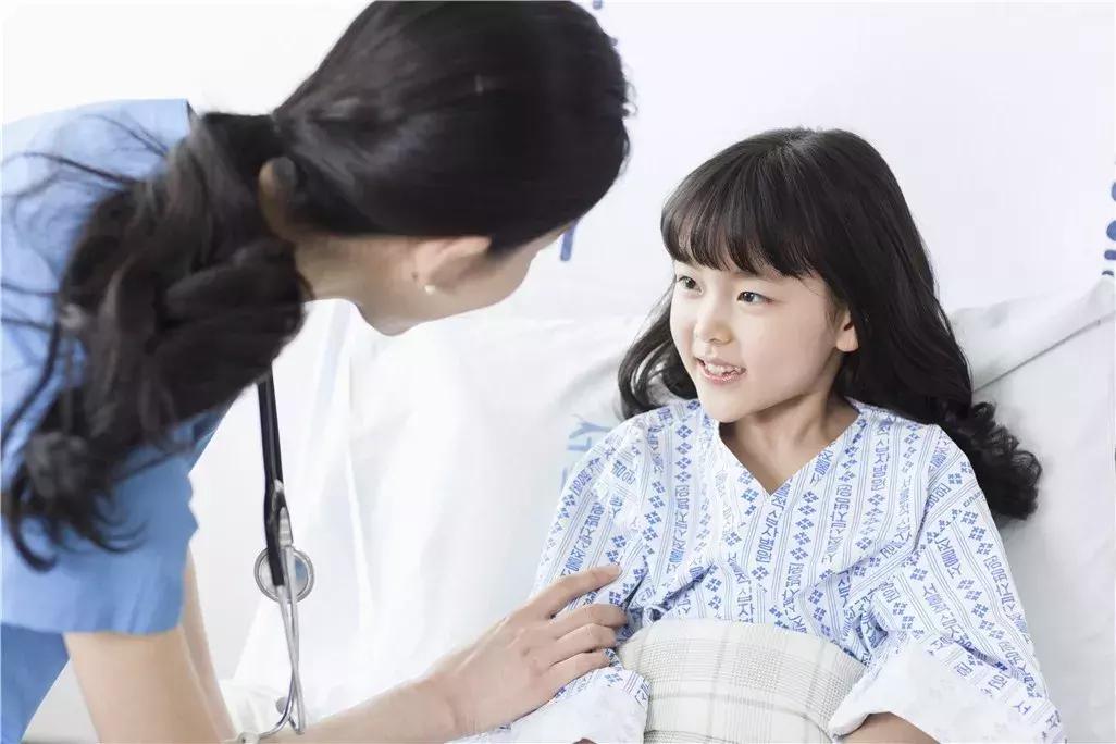 牙齿咬硬物受伤,牙齿受伤吃什么恢复