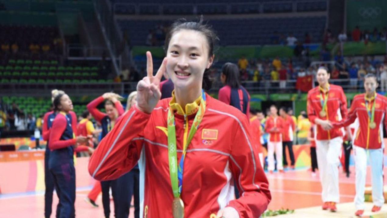 中国女排东京奥运大合照,中国女排合影