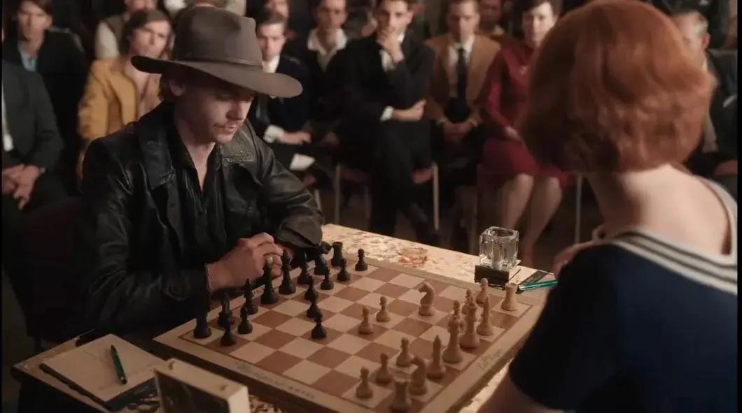 比起《女王的棋局》，女王的衣橱才是经典所在