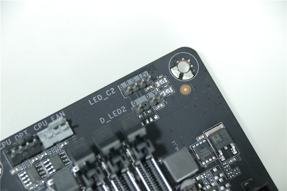 技嘉gigabytez490visiong,2000元技嘉z790主板