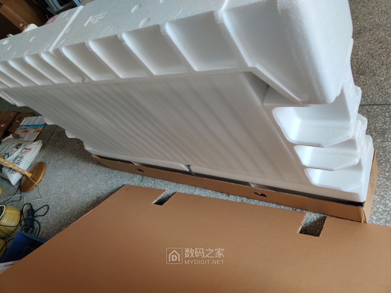 万元左右tcl85寸电视,tcl55寸全面屏电视评测