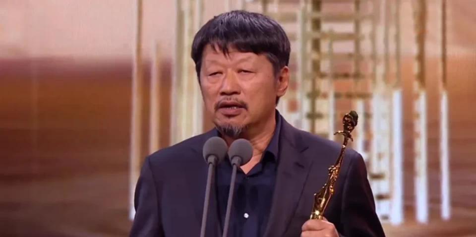 导演界的“扫地神僧”，10年8部神剧，他撑起了国产剧半壁江山