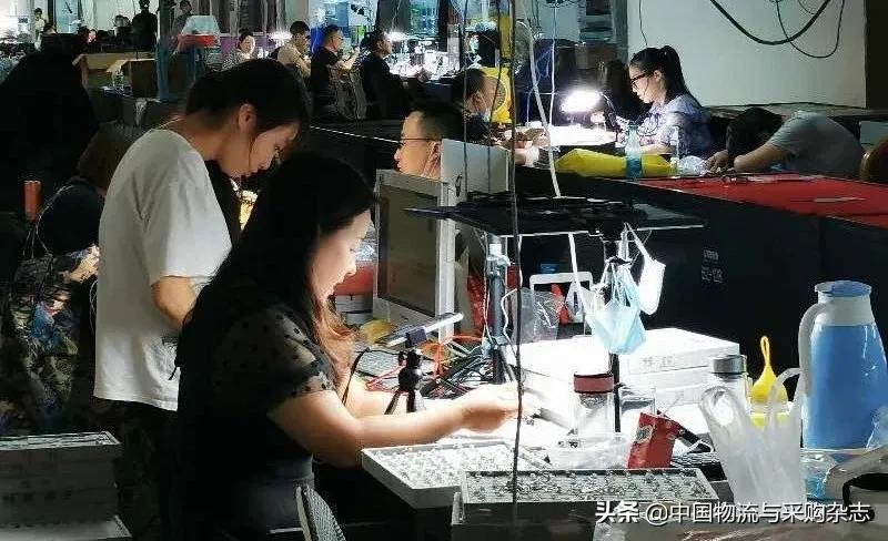 九成以上的翡翠销量通过直播完成?珠宝流通正在经历时代巨变