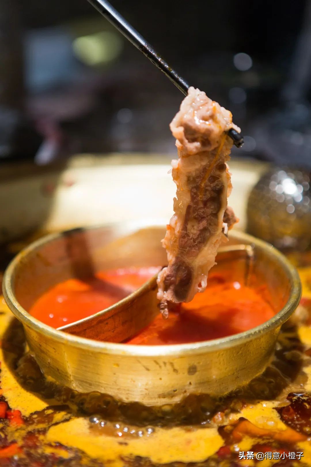 一来就火!哥老官、颜如晶炸鸡店再现排队名场面,亲测...