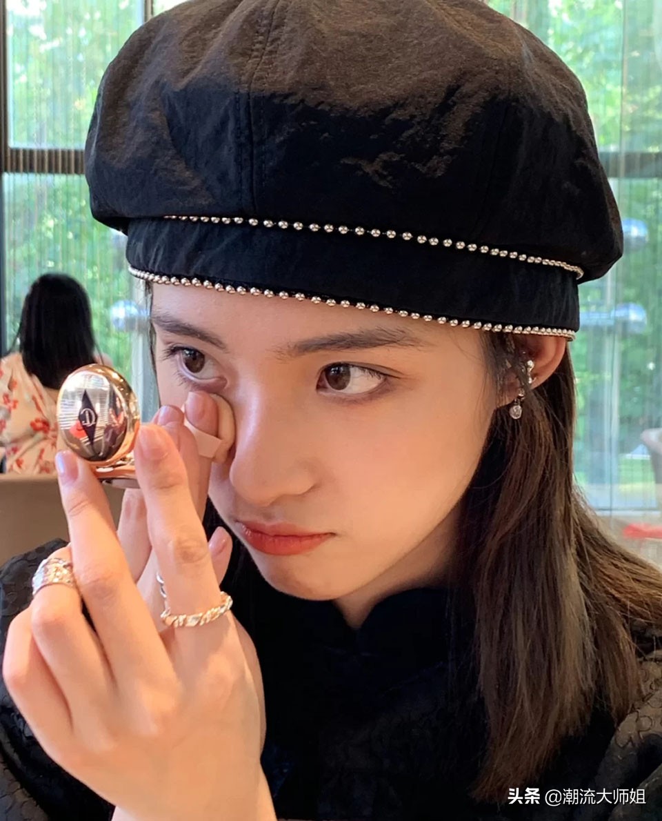 皮肤干燥又长斑先补水还是祛斑,长斑容易导致皮肤松弛