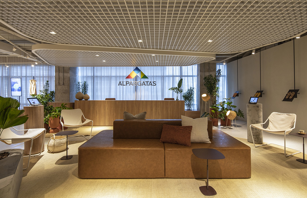 蓝色优雅百年护肤集团Beiersdorf美国总部设计欣赏