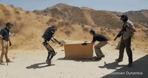 机器人可以打仗吗,机器人拿起枪视频