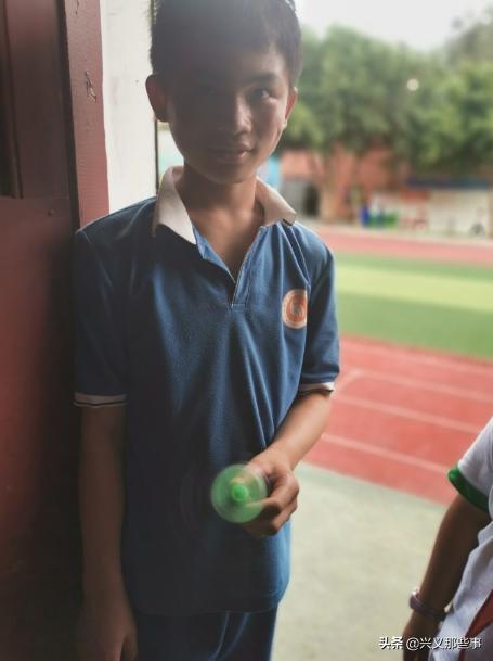 兴义市沧江乡中心小学六一班,兴义市少年宫