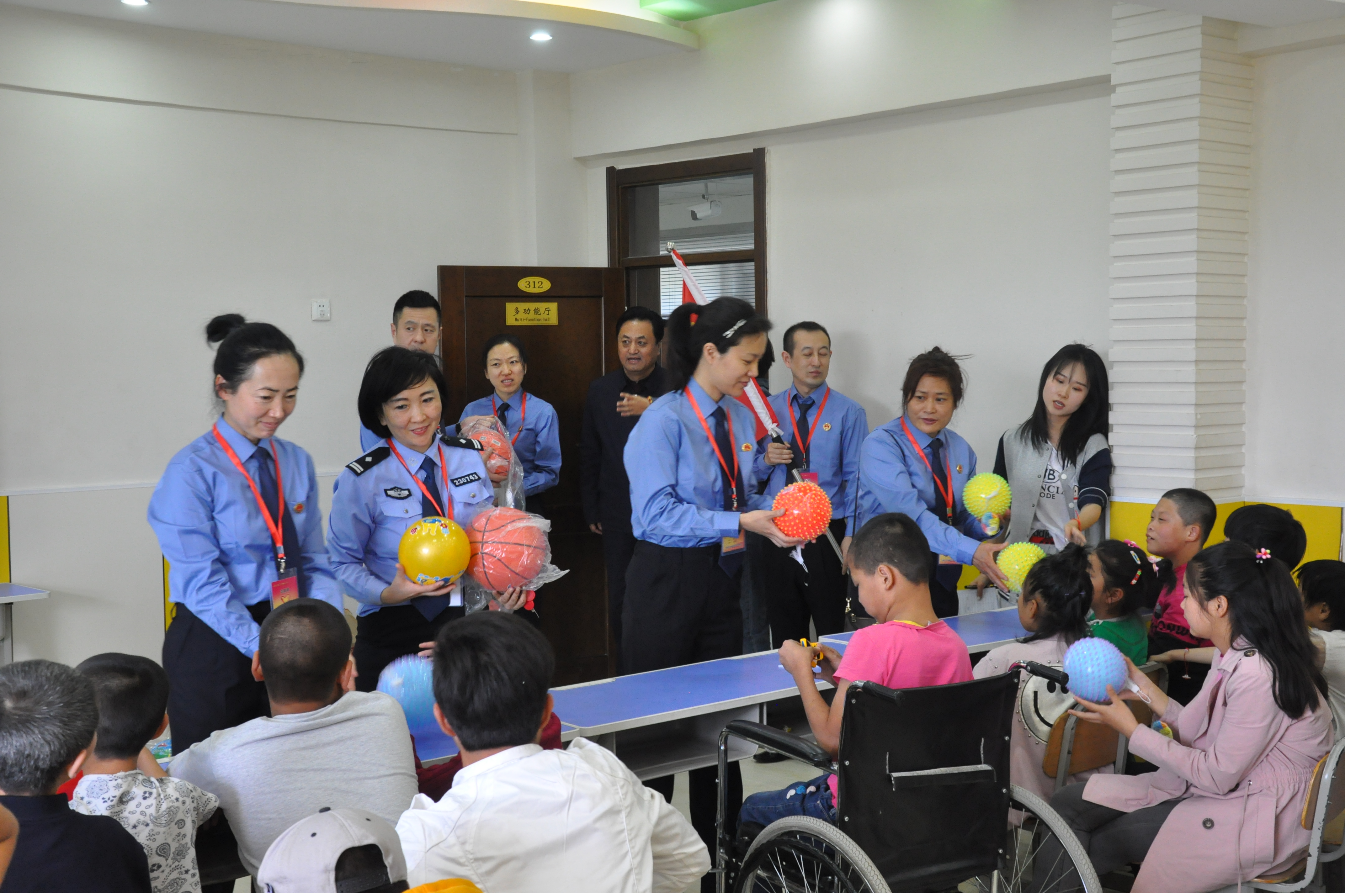 检察院到儿童福利院开展什么活动,检察院迎六一福利院送温暖活动